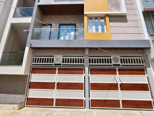 8 BHK Independent House in Andrahalli for resale Bengaluru. The reference number is 20563127