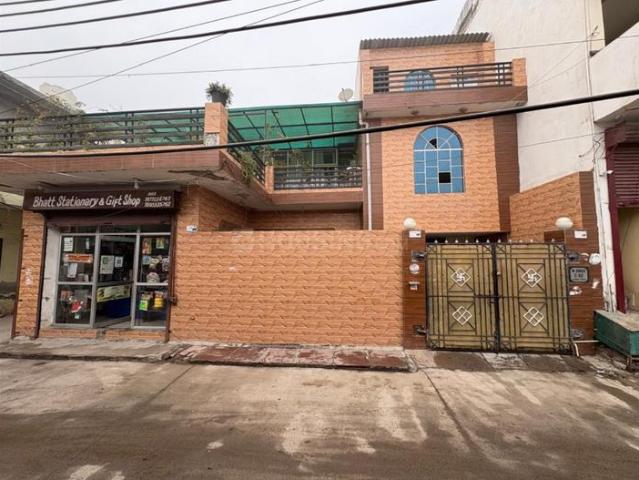 8 BHK Independent House in Ashok Vihar Phase 2 for resale Gurgaon. The reference number is 20359544
