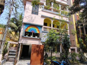 8 BHK Independent House in Dhakuria for resale Kolkata. The reference number is 20415935