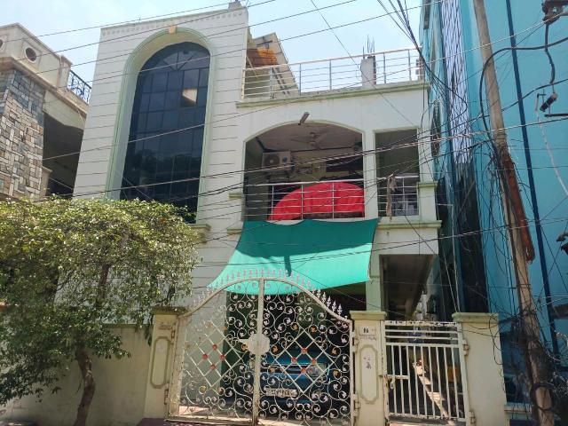 8 BHK Independent House in Kukatpally for resale Hyderabad. The reference number is 20166565