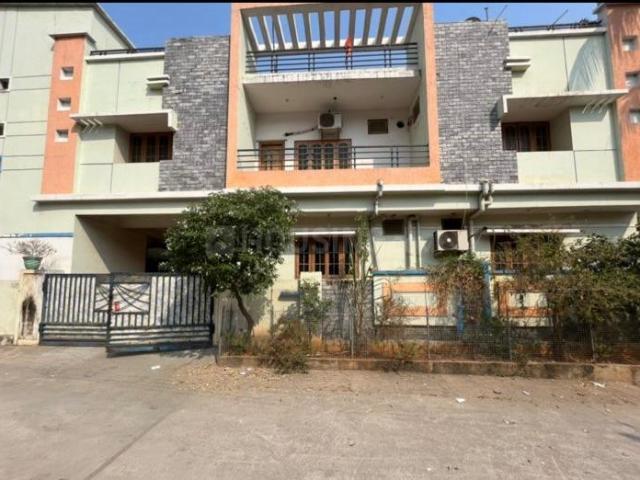 8 BHK Independent House in Mallapur for resale Secunderabad. The reference number is 18243433