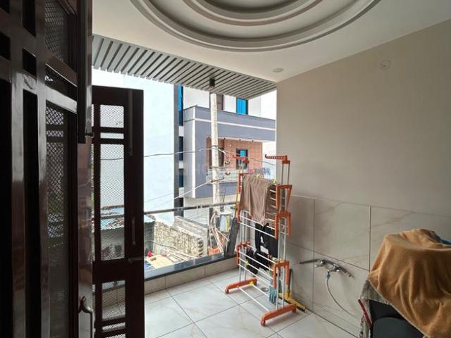 8 BHK Independent House in Najafgarh for resale New Delhi. The reference number is 17372750
