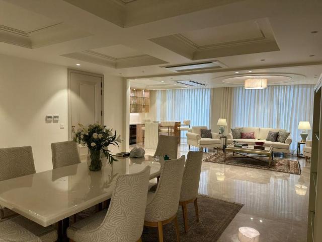 8 BHK Independent House in New Friends Colony for resale New Delhi. The reference number is 16620500
