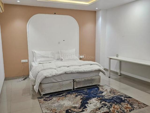 8 BHK Independent House in Paschim Vihar for resale New Delhi. The reference number is 19626642