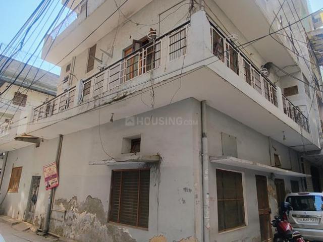 8 BHK Independent House in Pitampura for resale New Delhi. The reference number is 20560347