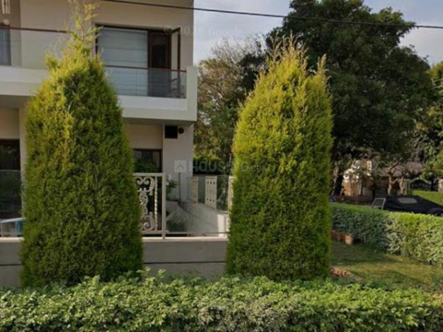 8 BHK Independent House in Sector 21 for resale Chandigarh. The reference number is 19979388