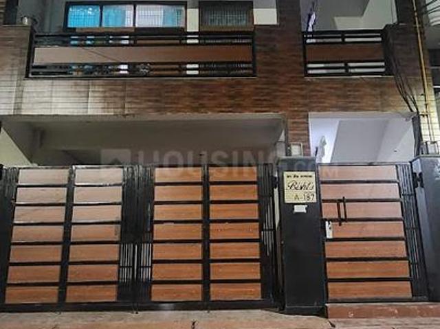 8 BHK Independent House in Sector 22 for resale Noida. The reference number is 19982387