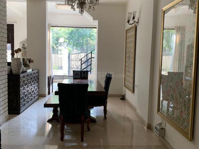 8 BHK Independent House in Sector 23 for resale Noida. The reference number is 19551052