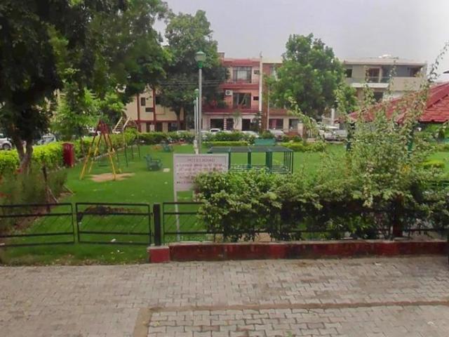 8 BHK Independent House in Sector 34 for resale Chandigarh. The reference number is 21177838