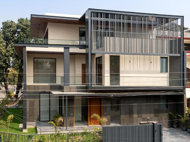 8 BHK Independent House in Sector 60 for resale Mohali. The reference number is 20769463