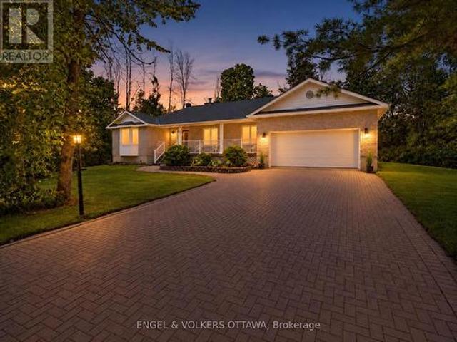 8 Black Walnut Road, North Grenville, ON, K0G 1J0 house for sale | Listing ID X13835 | Royal LePage