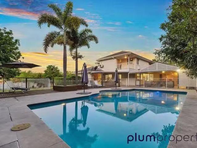 8 Blackbutt Place, Brookfield, QLD 4069