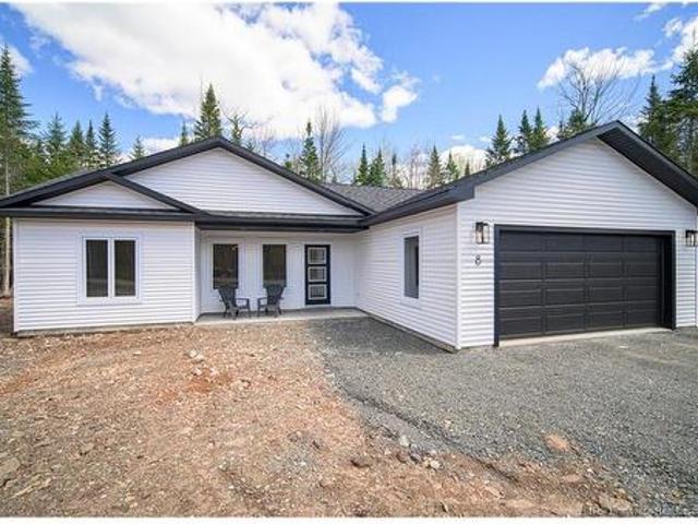 8 Bonnieway Dr, Waasis, NB, E3B 0S9 house for sale | Listing ID NB139704 | Royal LePage