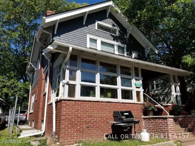 8 BR, 2.5 BA Apartment 532 Walnut St, Ann Arbor, MI 48104