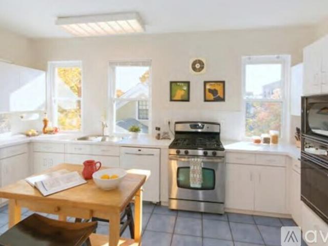 8 BR, 3.5 BA Apartment 1000 Memorial Dr, Unit #2F, Cambridge, MA 02138