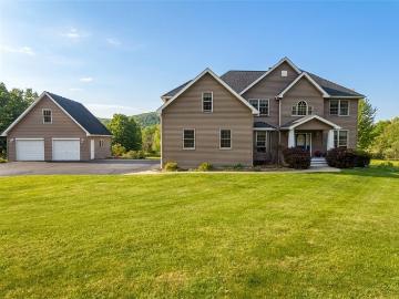 8 Brooktree Lane
