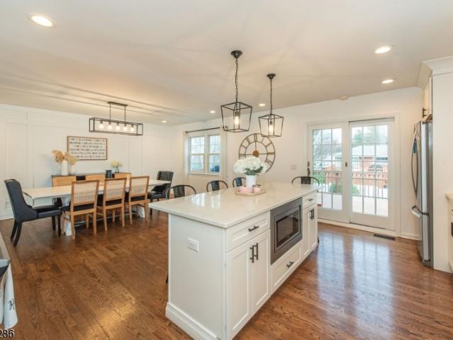 8 Cypress Ct