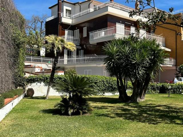 8 camere da letto, Sant'Agata Li Battiati Sant'Agata Li Battiati 95030 LS75469489