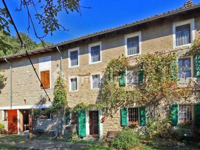 8 camere da letto, Sorriva Viano 42030 103964275