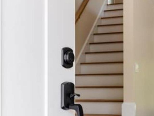 8 Cameron Court # 8