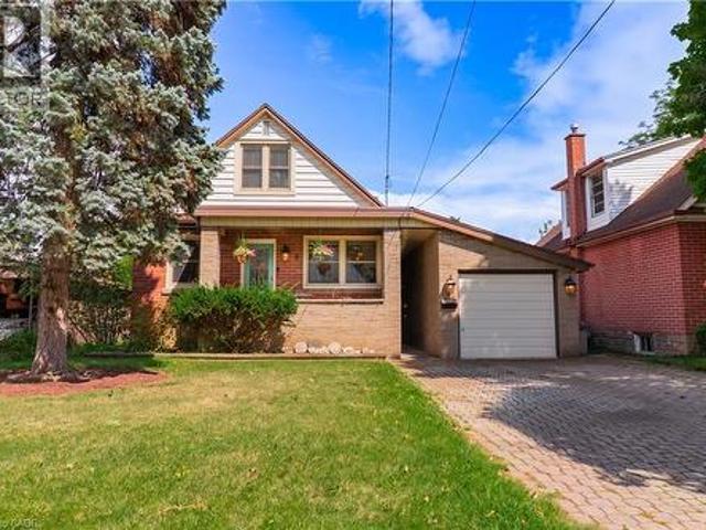 8 Cameron Avenue, Dundas, ON, L9H 1P5 house for sale | Listing ID 40869 | Royal LePage