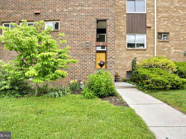 8 Campbell Place