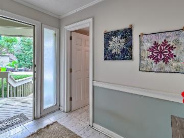 8 Cassia Court