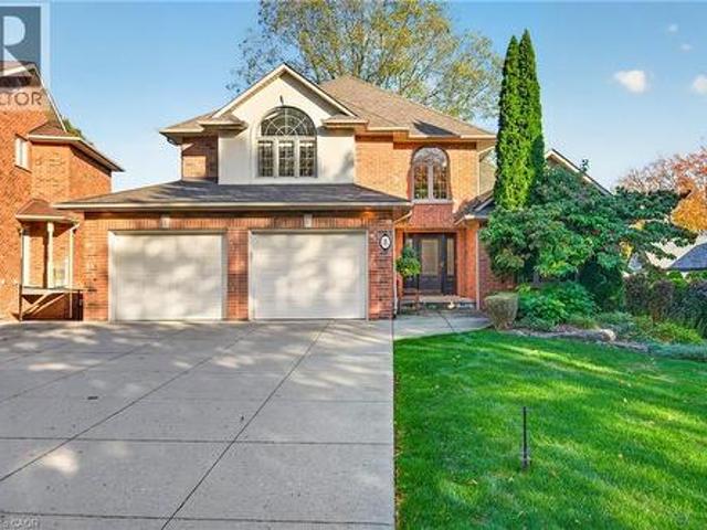 8 Cayley Court, Dundas, ON, L9H 6W5 house for sale | Listing ID 40871 | Royal LePage