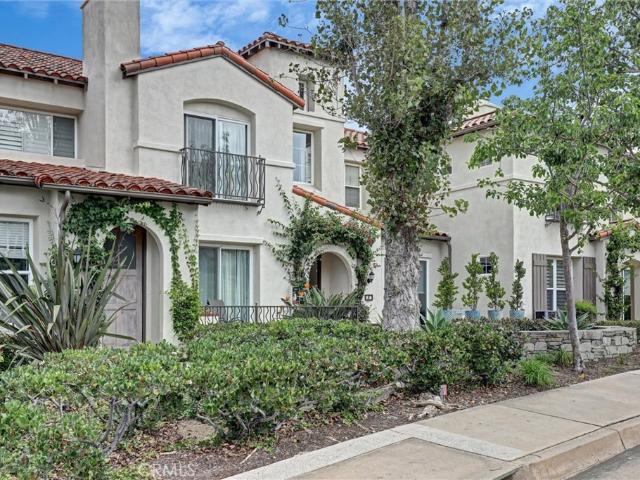 8 Celano Court