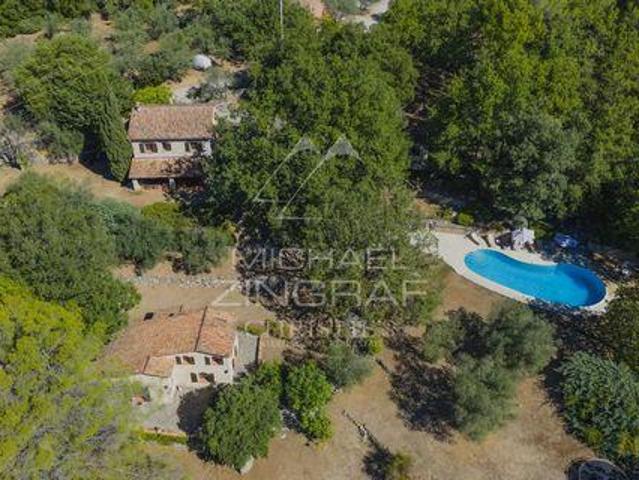 8 chambres, Callas Provence 83830 102773965