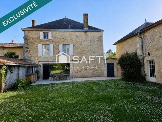 8 chambres, Celles Poitou 79370 LS102773518