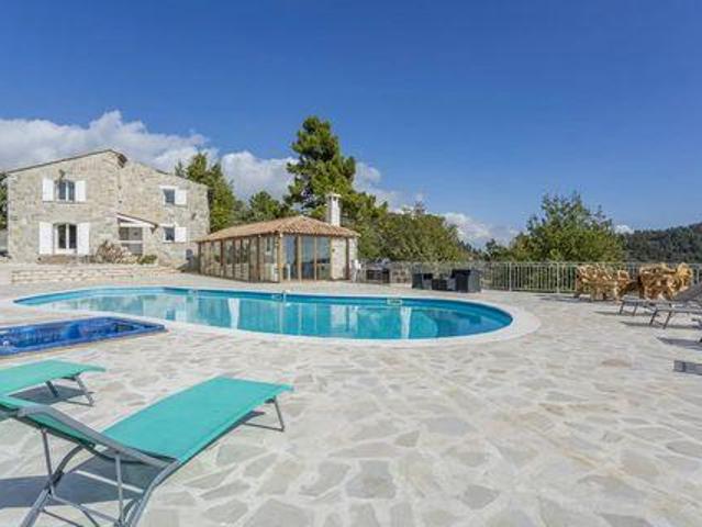 8 chambres, Lucéram Provence 06440 105039633