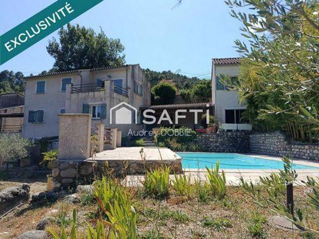 8 chambres, Les Vans Rhône 07140 101954925
