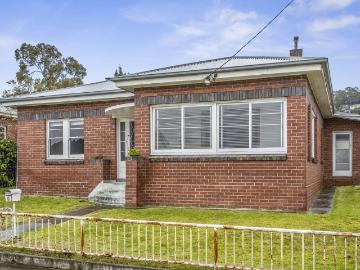8 Charles St, MOONAH TAS 7009