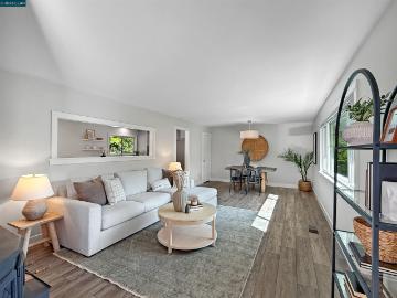 8 Cherryhills Ct, Lafayette, CA 94549 | MLS #41132