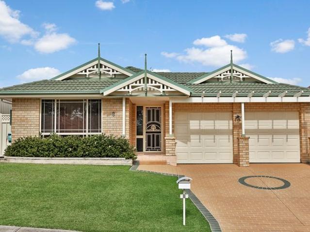 8 Classers Place, Currans Hill
