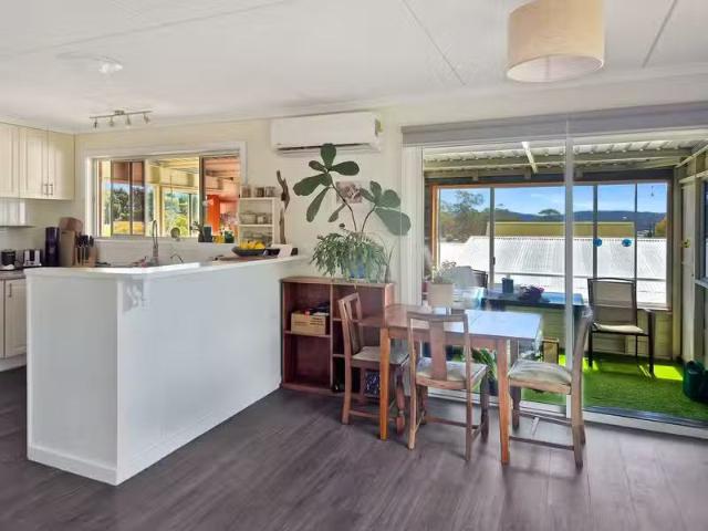 8 Cobrooga Drive, ST HELENS, TAS 7216 House for Rent