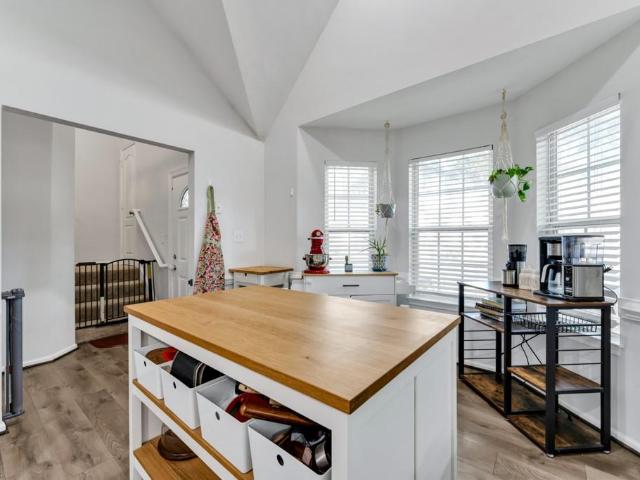 8 Creekside CT