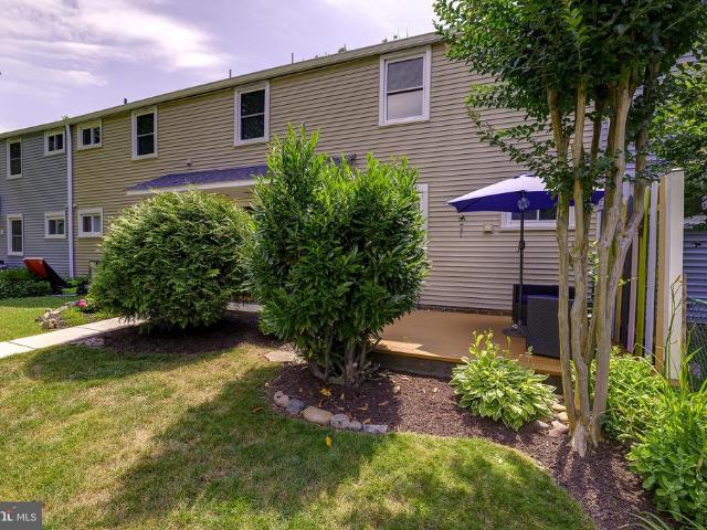 8 D Laurel Hill Road