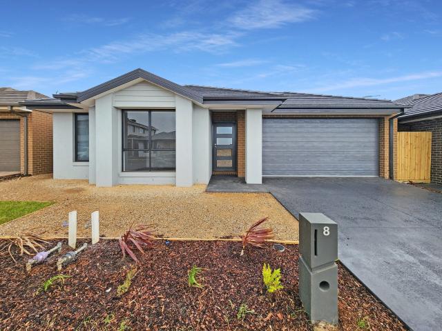 8 Daintree Street