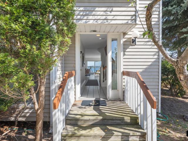 8 Deepwater Way, Bronx, NY