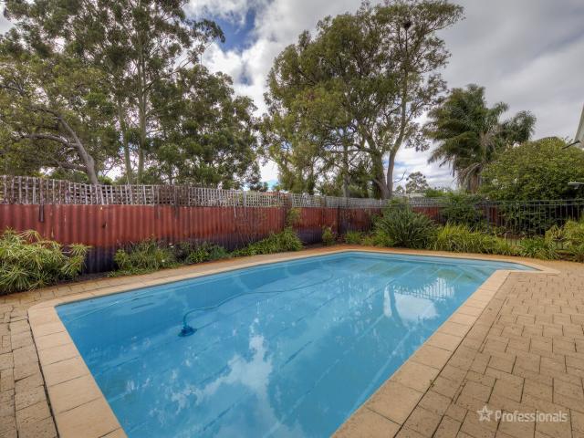 8 Dericote WayGreenwood WA 6024, Australia