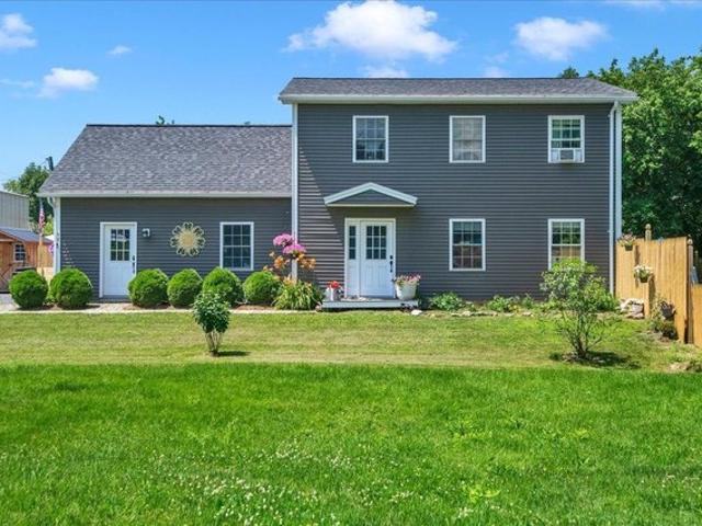 8 Dewey St, Swanton, VT 05488