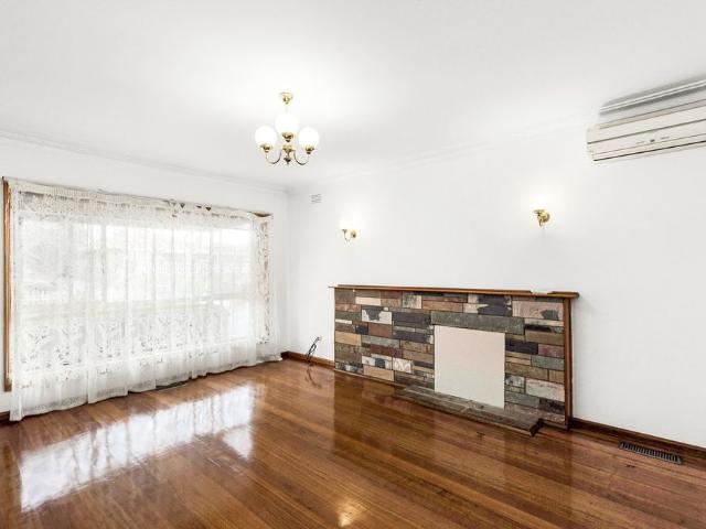 8 Eucra Street, Hadfield VIC 3046