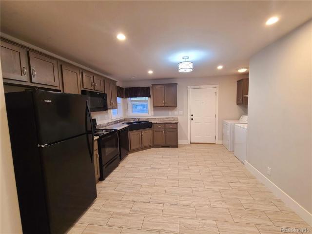 8 E 8th Street