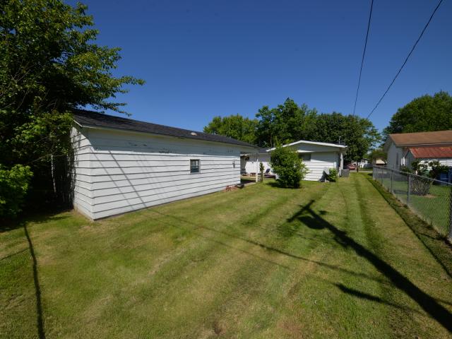 8 E Crownview