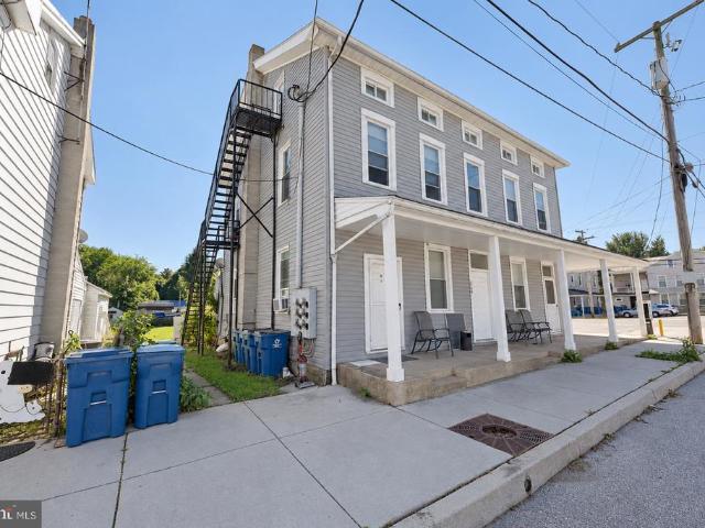 8 E Broadway Street E
