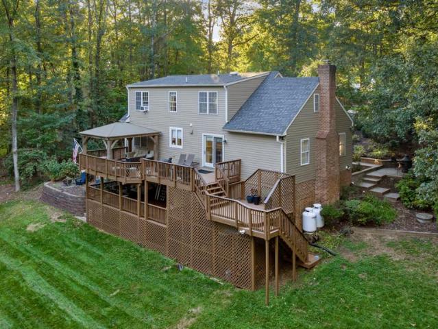 8 Eagle Court