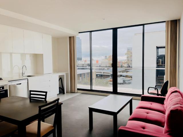 8 Ellingworth Parade, Melbourne
