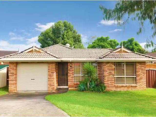 8 Ernstine Hill Close, GLENMORE PARK House for rent Listed by.